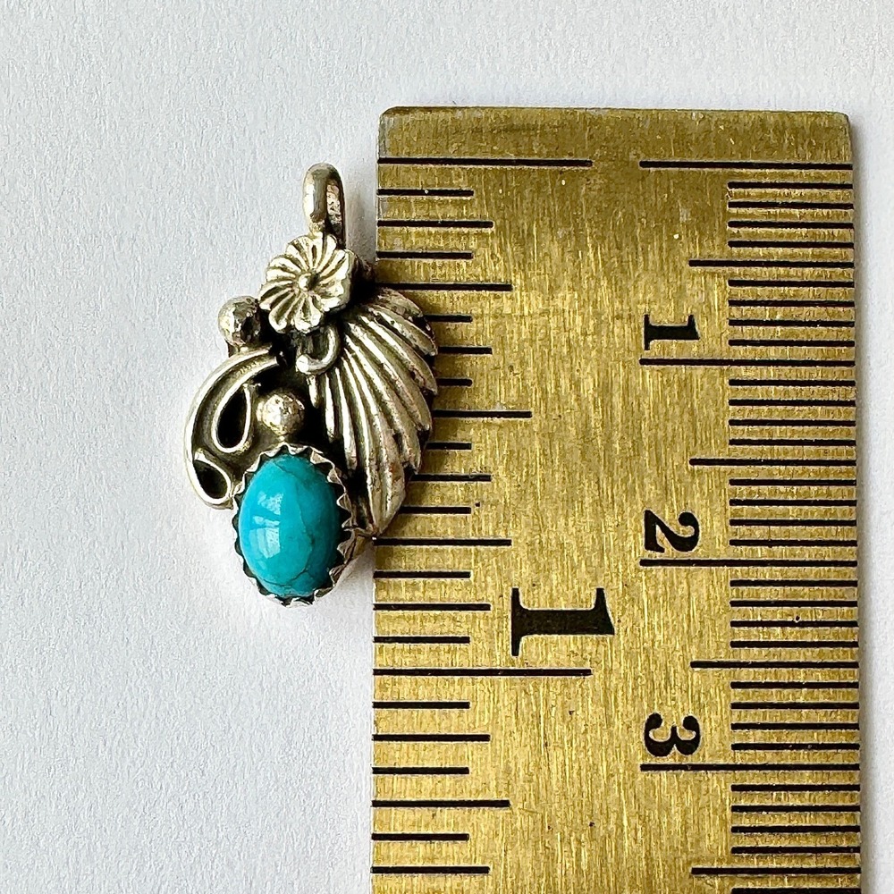 Small Navajo Flower Pendant Turquoise Layering Leaf Sterling Native American - Picture 2 of 7